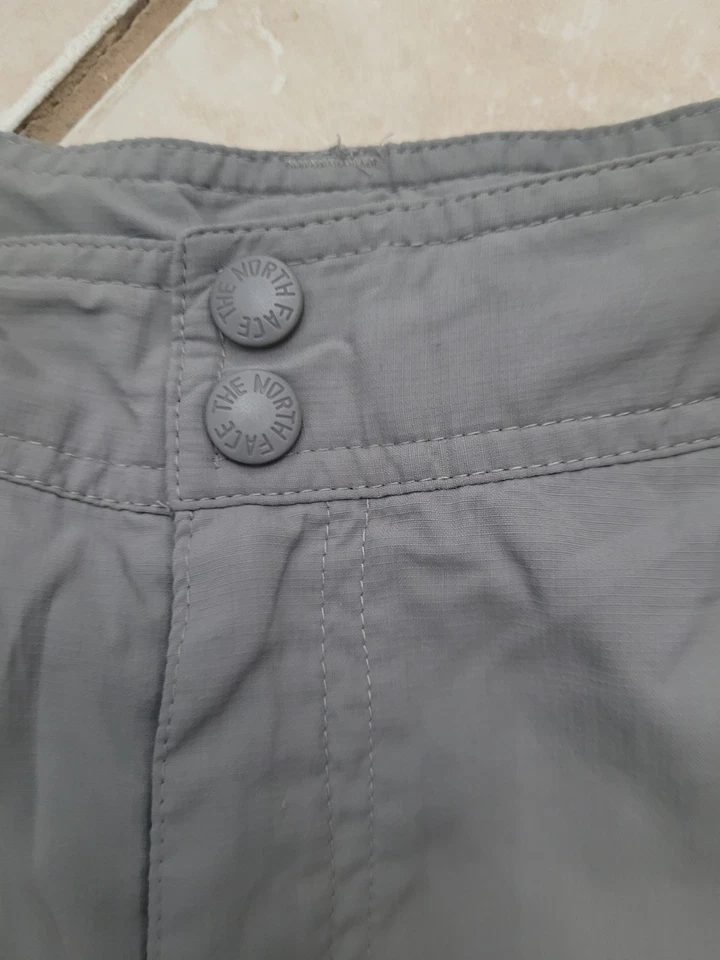The North Face Shorts Womens Size 10 Gray Nylon Chino Hiking Outdoor Casual - Image 2 of 4