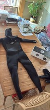 youth wetsuit size 12 5/4 mm w/size 4 booties