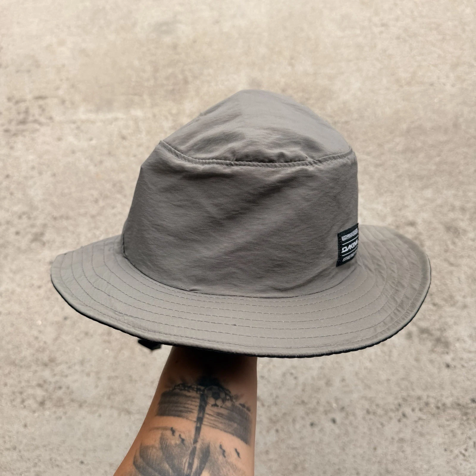 Dakine Indo Surf Hat Black Wide Brim Sun Bucket Hat Mens Adjustable Strap S/M