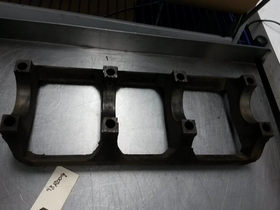 发动机缸体主盖适用于 90 - 95 道奇 Caravan 3.0 — 第 3/4 张图片