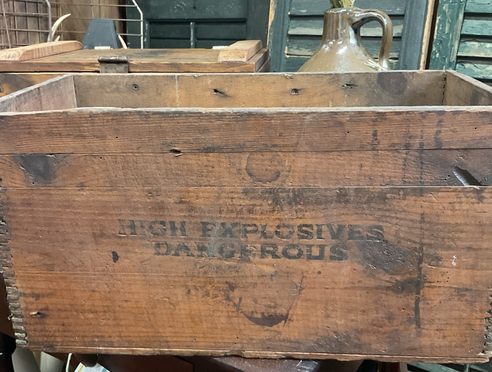 VINTAGE EXPLOSIVES DYNAMITE CRATE BOX TROJAN POWDER CO ALLENTOWN PA