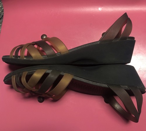 Crocs Huarache Jelly Bronze Espresso Strappy Low Wedge Size 10 Summer Sandal - Picture 7 of 9