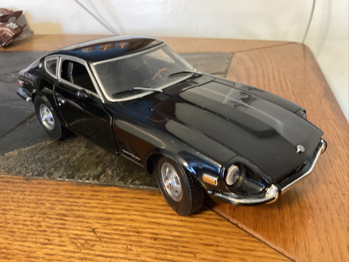 サンスター 1/18 　1972 Datsun 240Z ミニカー　送料無料 Sunstar 1/18 Scale Diecast 3501 - 1972 Datsun 240Z - Orange