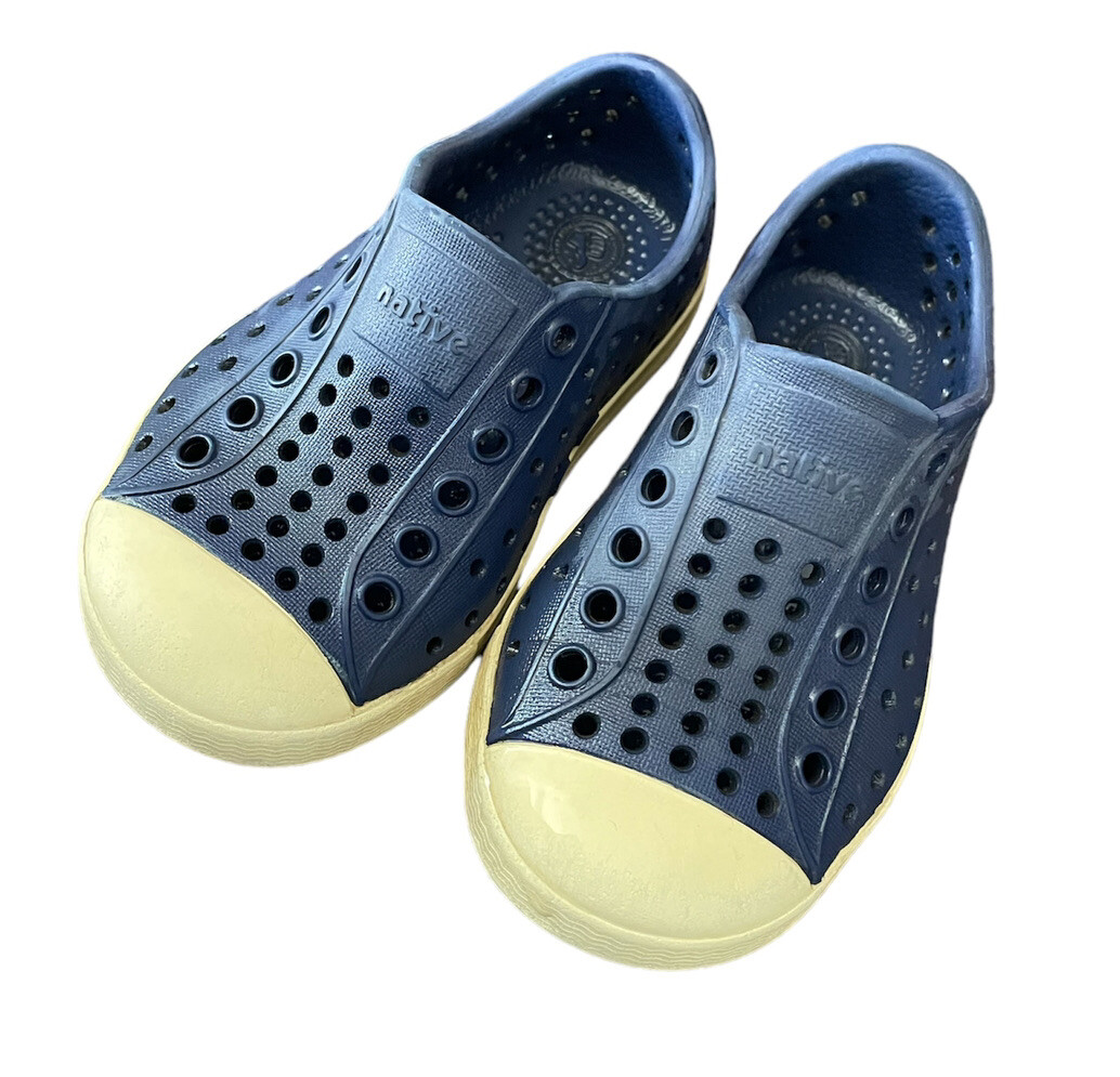 Native Jefferson Navy Blue Slip On Water Shoes C6 6 Toddler 