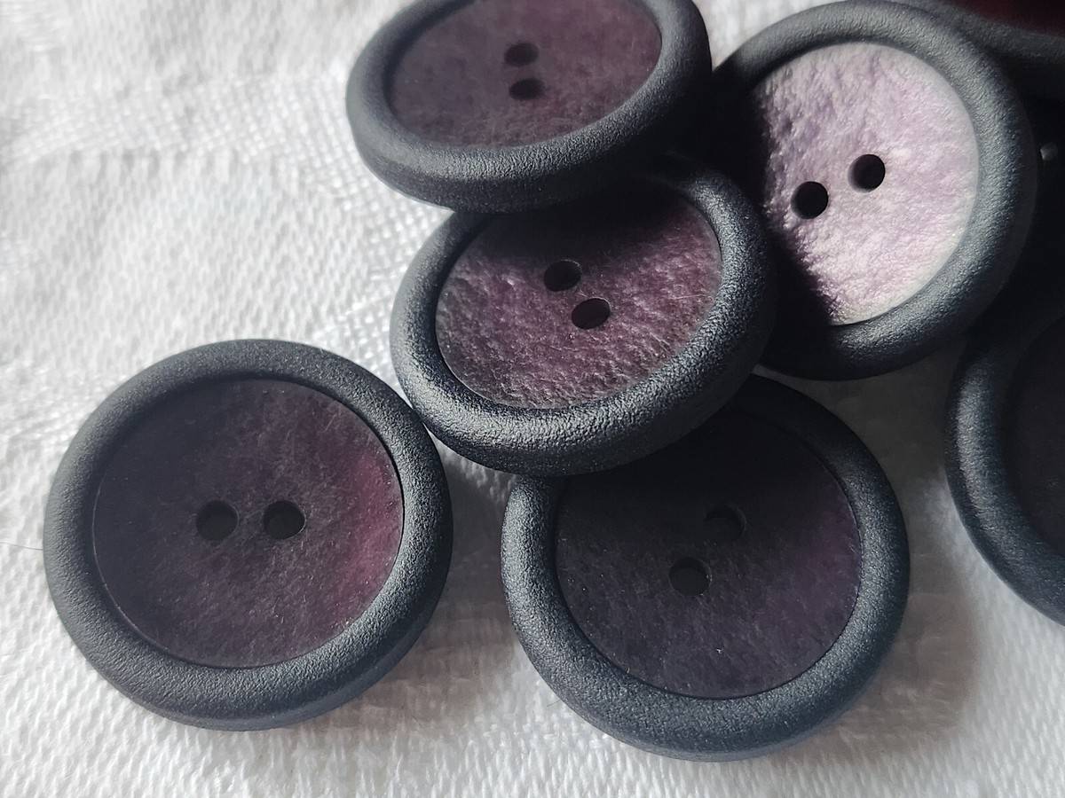 Lot De 19 Boutons Vintage Violets – 1,7 Cm à 4 Trous – Réf 175 – Occasion France