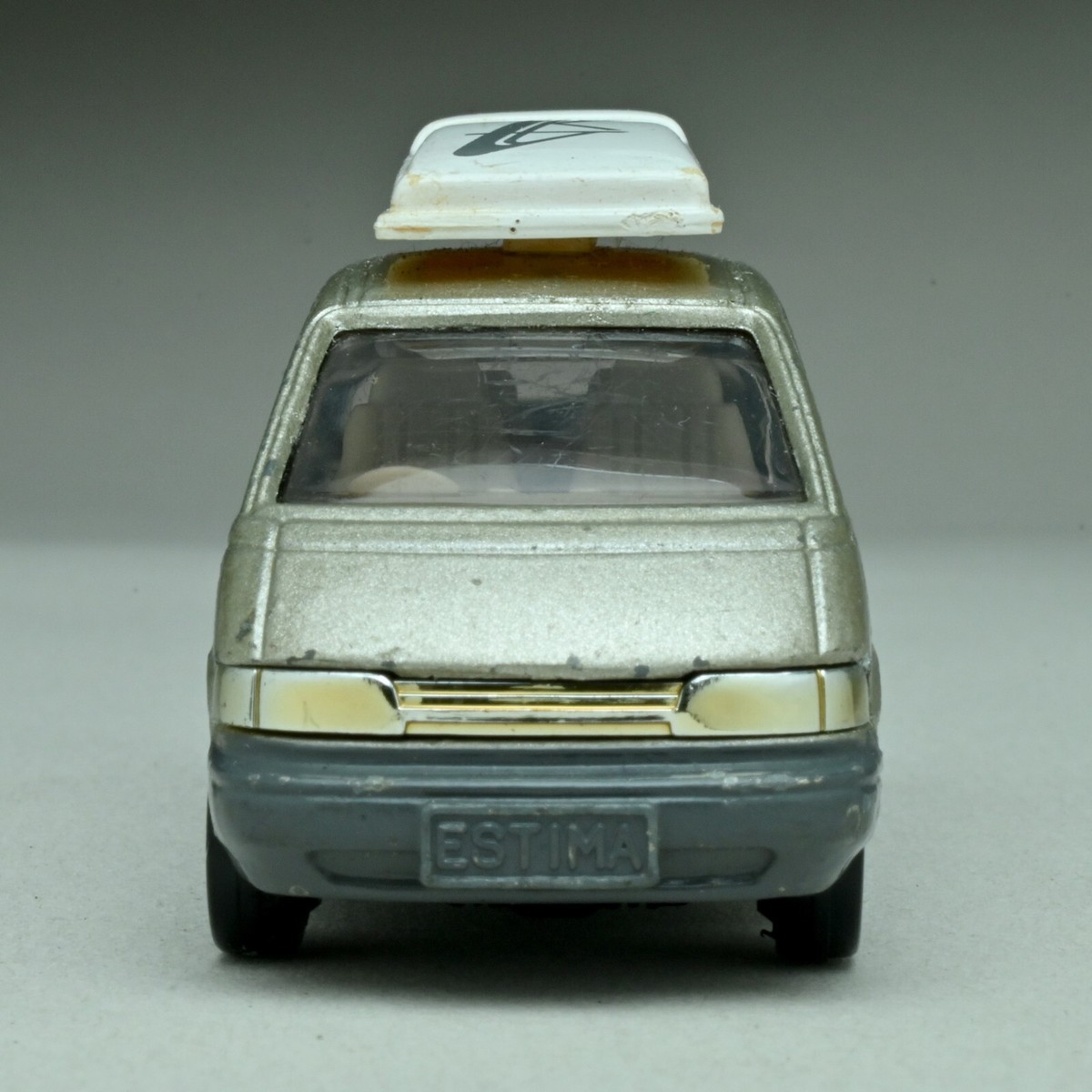 Tomica No. 99 – Toyota Estima with Roof Box Made in China in 1992