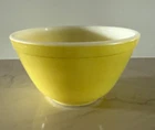 Vintage PYREX Yellow 1.5 Pint 401 Mixing Bowl Nesting Primary Color Set