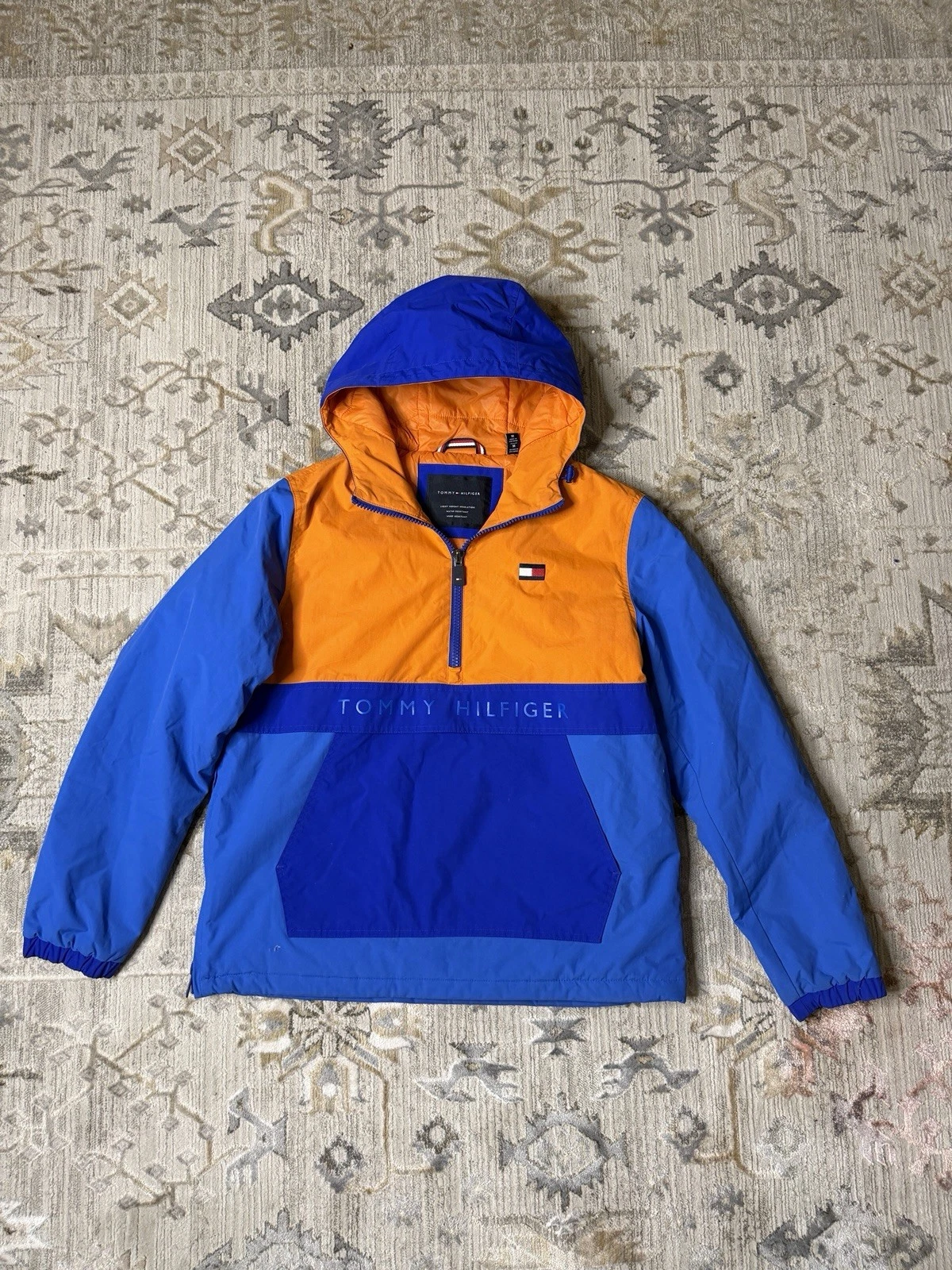 Tommy Hilfiger Men's wind water resistant insulated jacket in orange and blue M