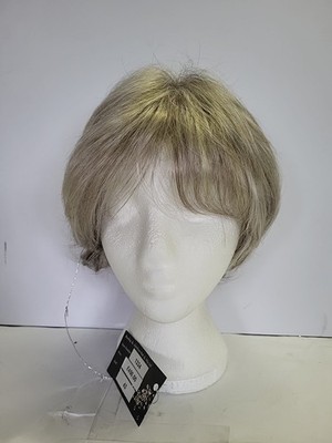 Kurze silbergraue geschichtete gewellte Bob Perücke mit Fransen - Haarausfall Alopezie REF 0293