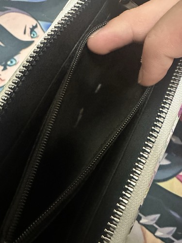 Tahari Floral Cartera Muñequera Cremallera Alrededor Bolso sin asas Protección de Identidad RFID - Imagen 7 de 7
