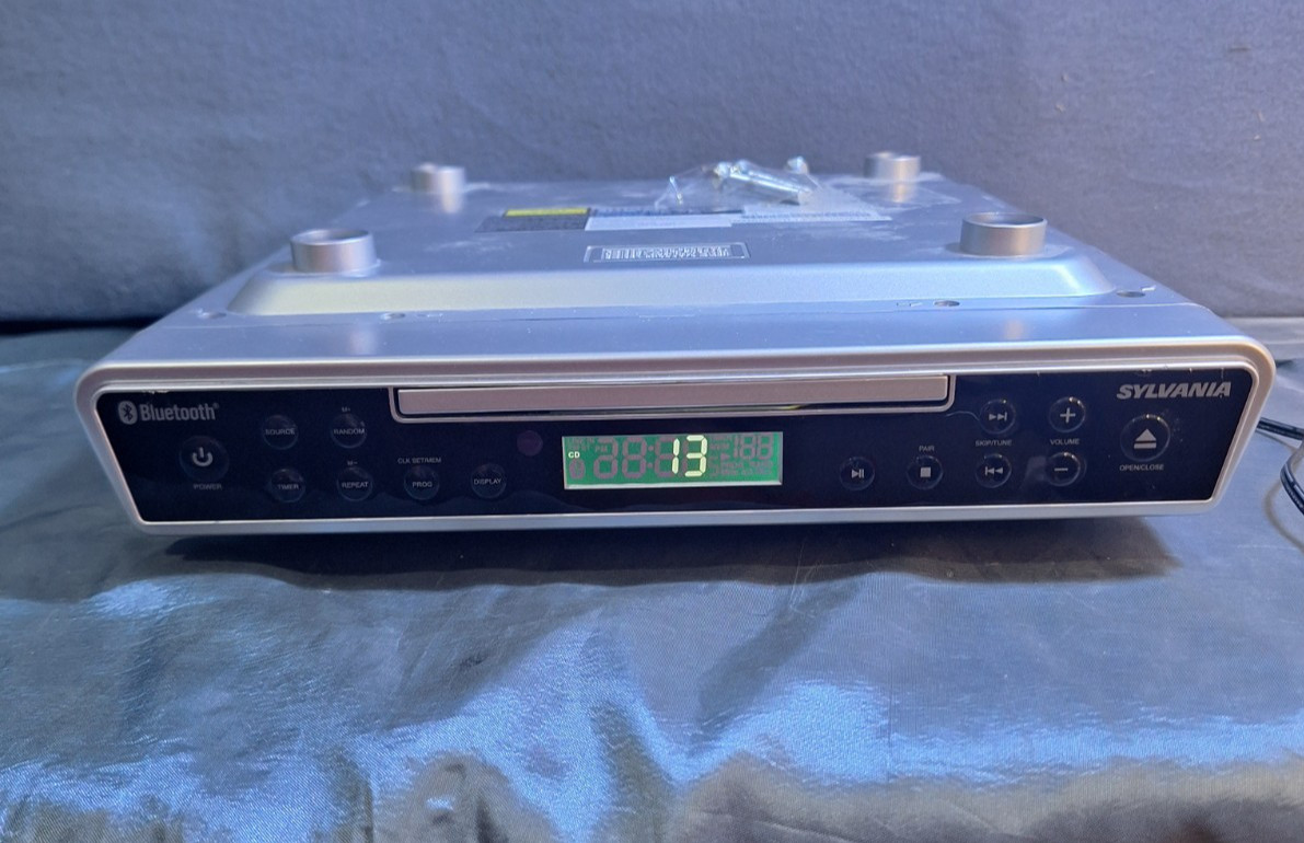 With Radio And Bluetooth, Silver
