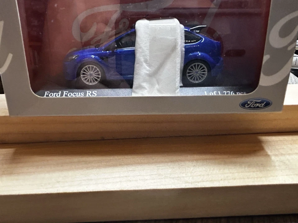 Ford Focus RS Azul Metálico 2009 1/43 MINICHAMPS Nuevo En Caja Limitado a 1776 C1 Foto 3 de 4