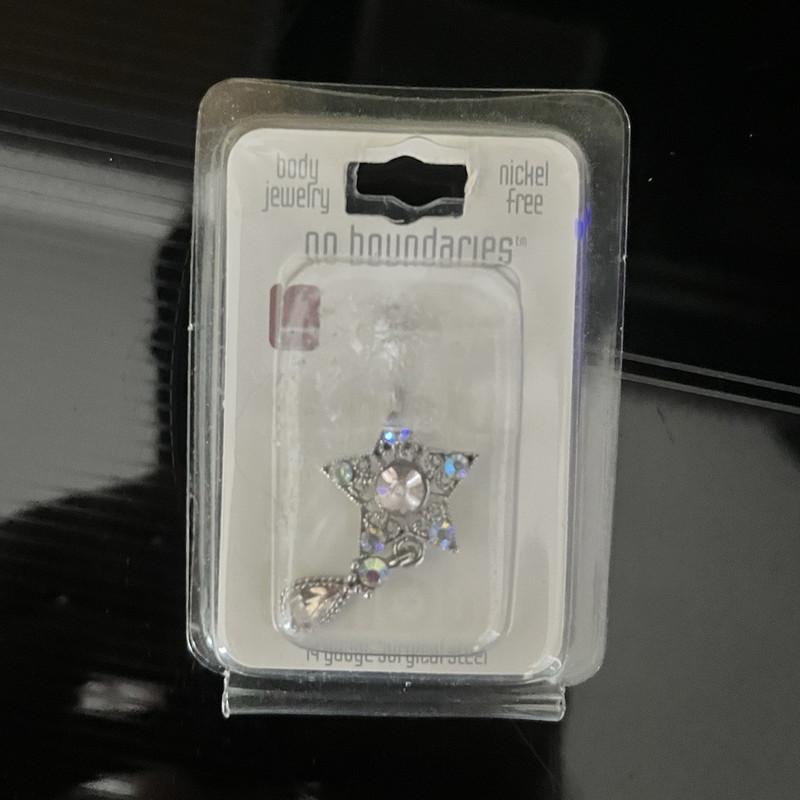 No Boundaries Nickel-Free 14g Surgical Steel Star Belly Button Ring Silver