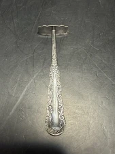 Rogers & Bro A1 Baby Food Pusher Silverplate Antique Ornate Pattern