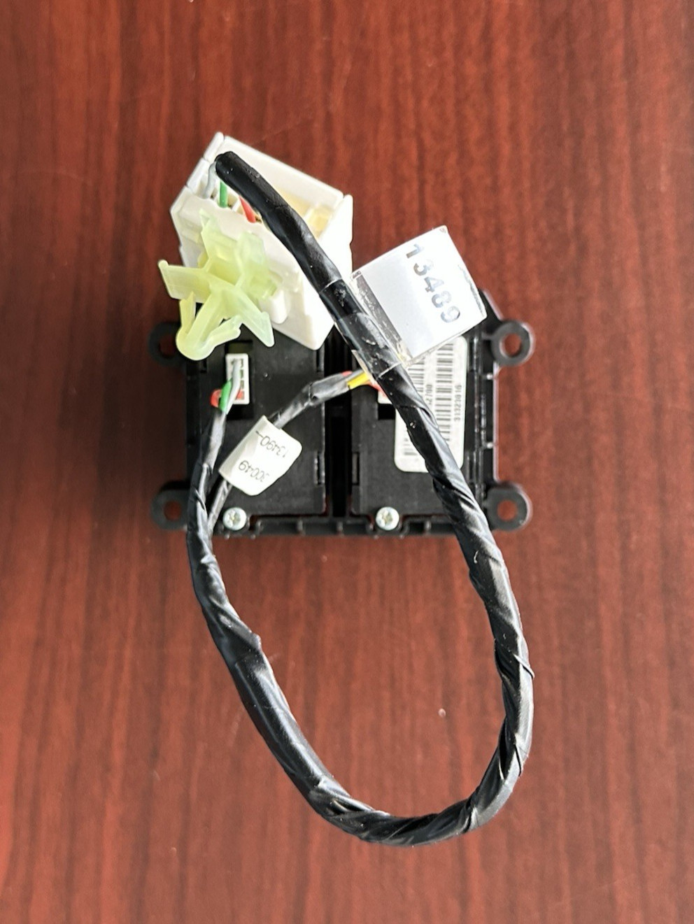 New Genuine OEM Lift Switch for Ferrari 488 Part# 86152700