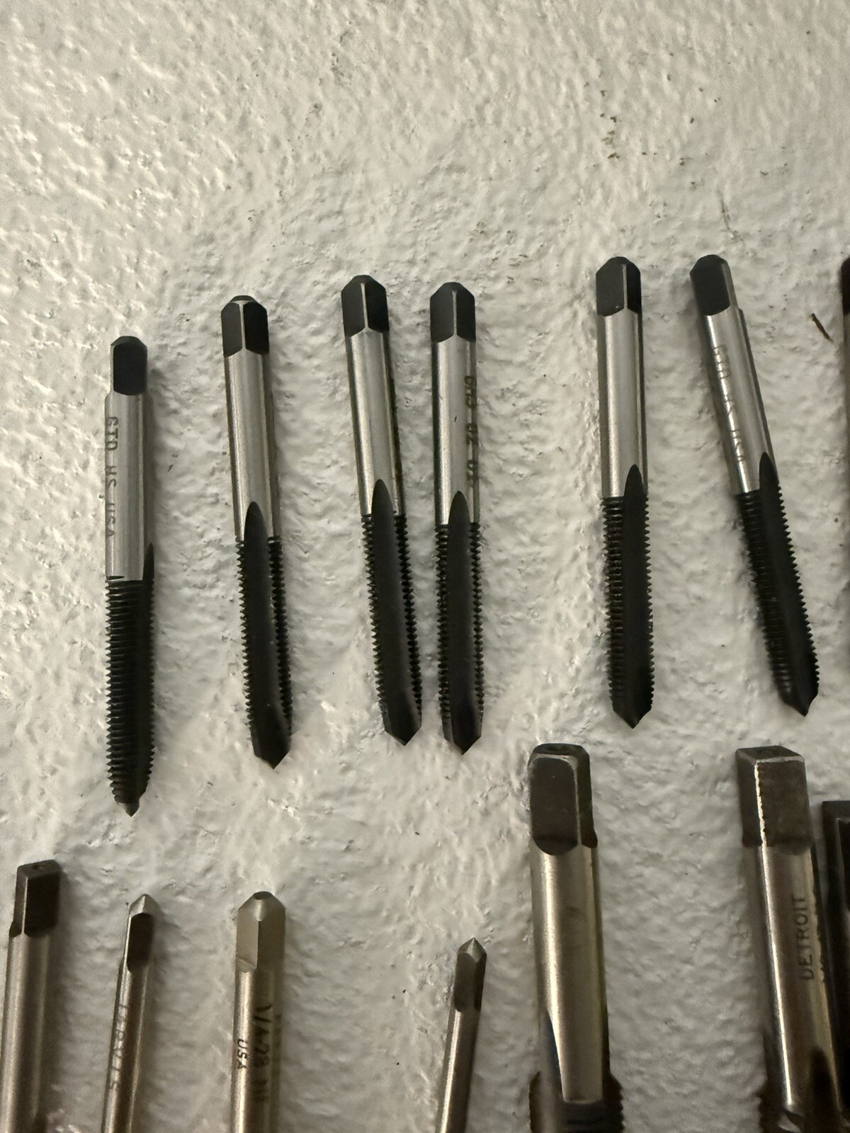 Mix Of 27 Machinist Taps Various Sizes And Brands