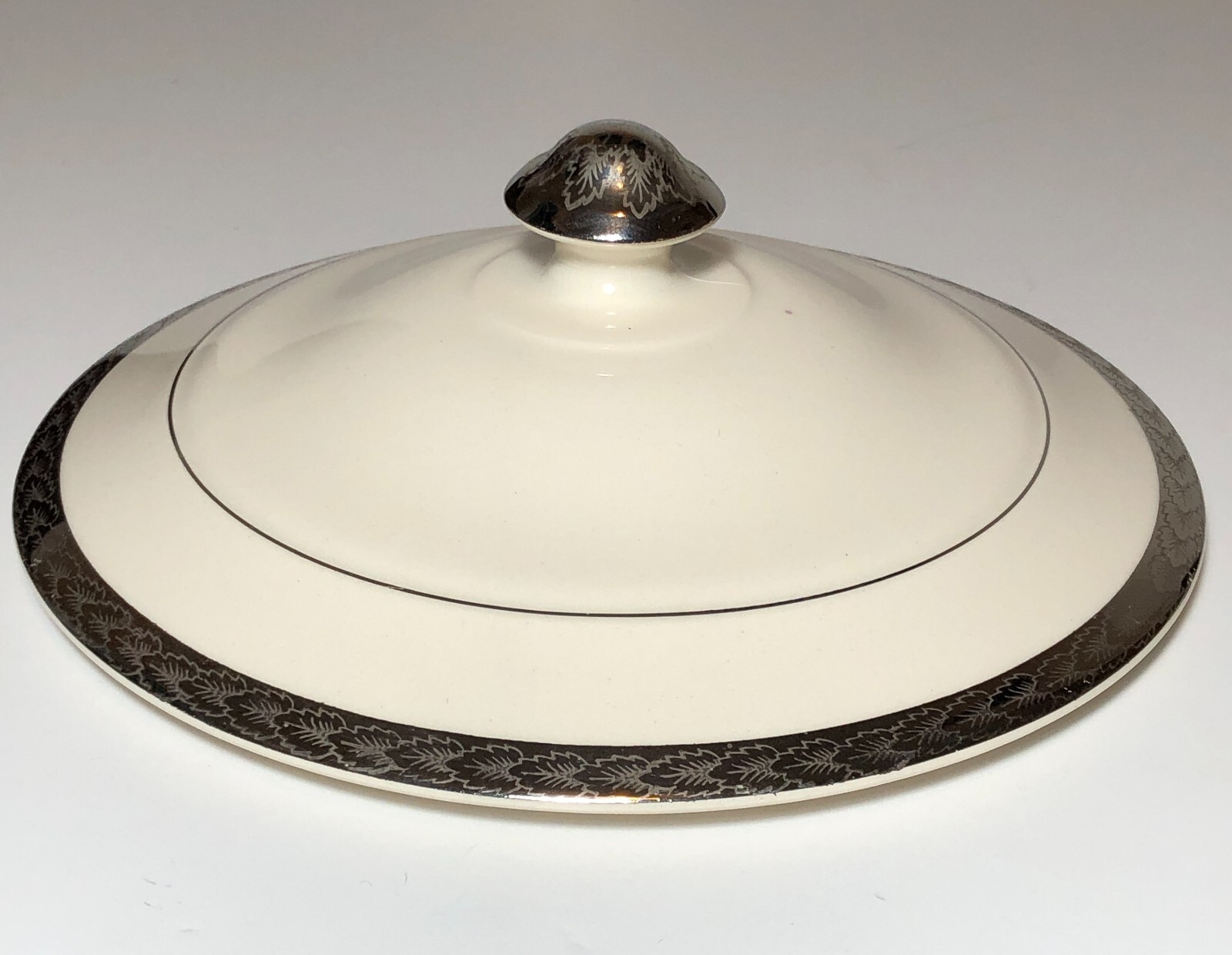 Beautiful Limoges Ivory Ware Platinum Etched Soup Tureen w/ Lid in Great Shape