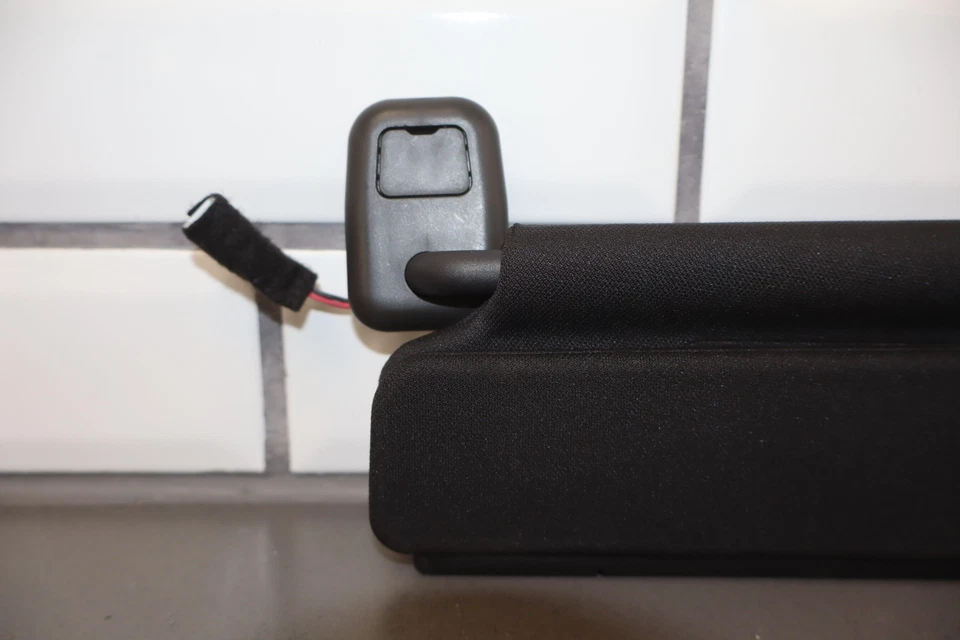 Parasoles Fisker Ocean 2023 OEM (par izquierda/derecha) negros Foto 3 de 4