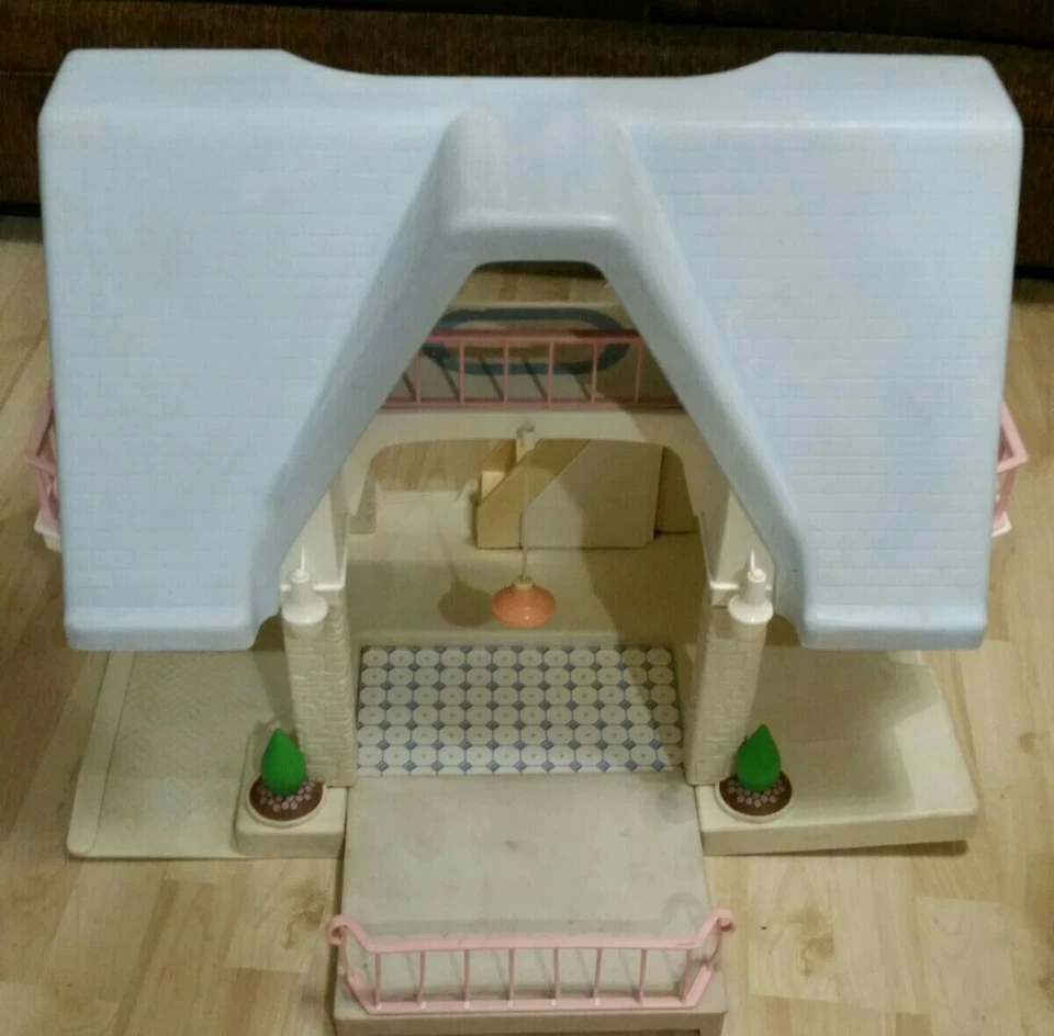 Little Tikes Doll House with Blue Roof 1989 vintage  - Image 2 of 4