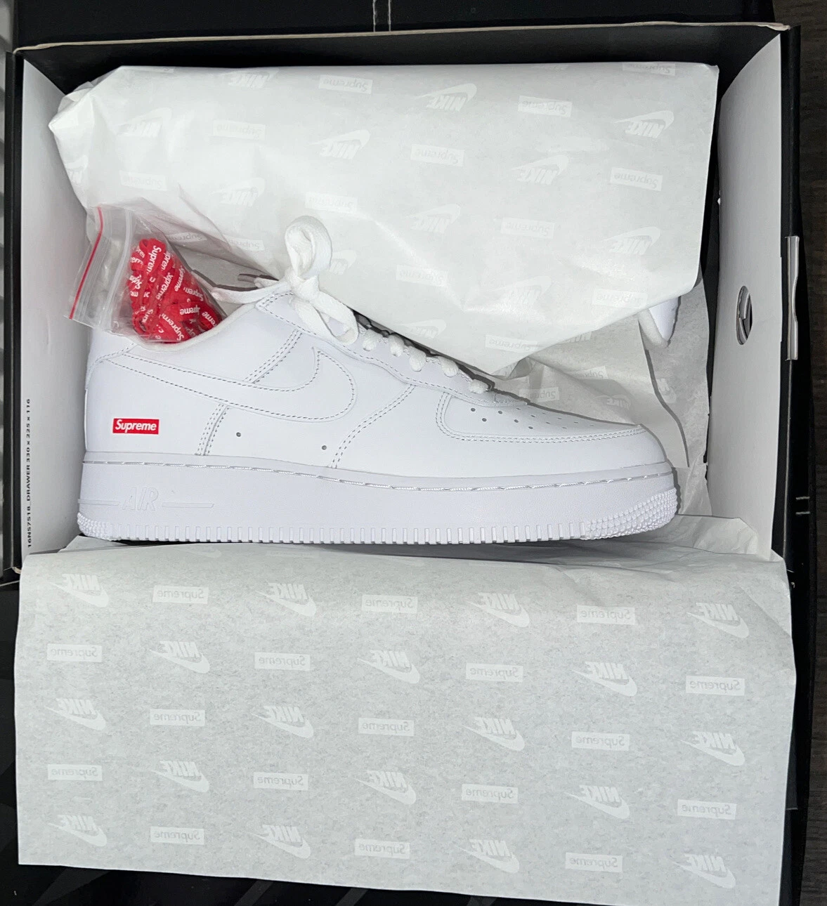 Nike x supreme Nike Air Force 1   UK 8 ! Blanc !!!! Neuf dans sa boîte ! 100 % authentique !!
