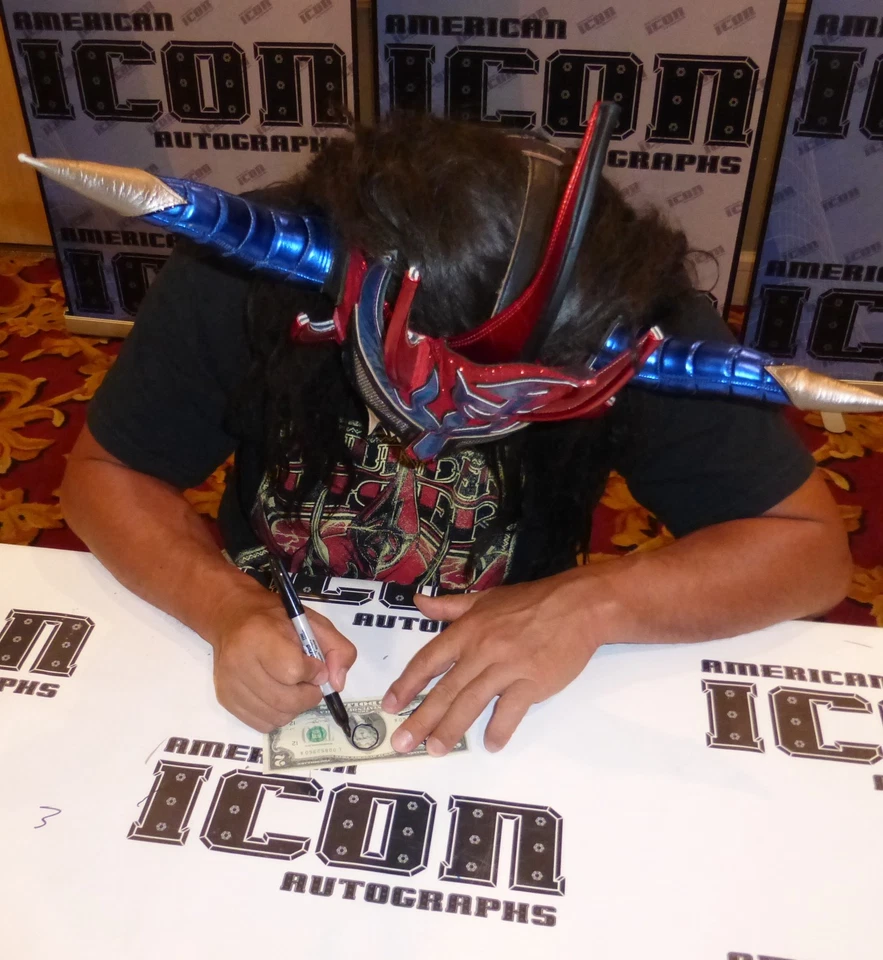 Jushin Liger Assinado $2 Bill BAS CERTIFICADO DE AUTENTICIDADE Gem Perfeito Estado 10 Novo Japão Pro Máscara de Luta WWE - Imagem 3 de 4