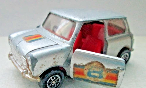 VINTAGE CORGI TOYS NO.201 MINI 1000 1981 ISSUE