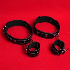 Bondage Pu Leather Wrist Thigh Cuffs Restraint Leg Straps Handcuffs for Couples