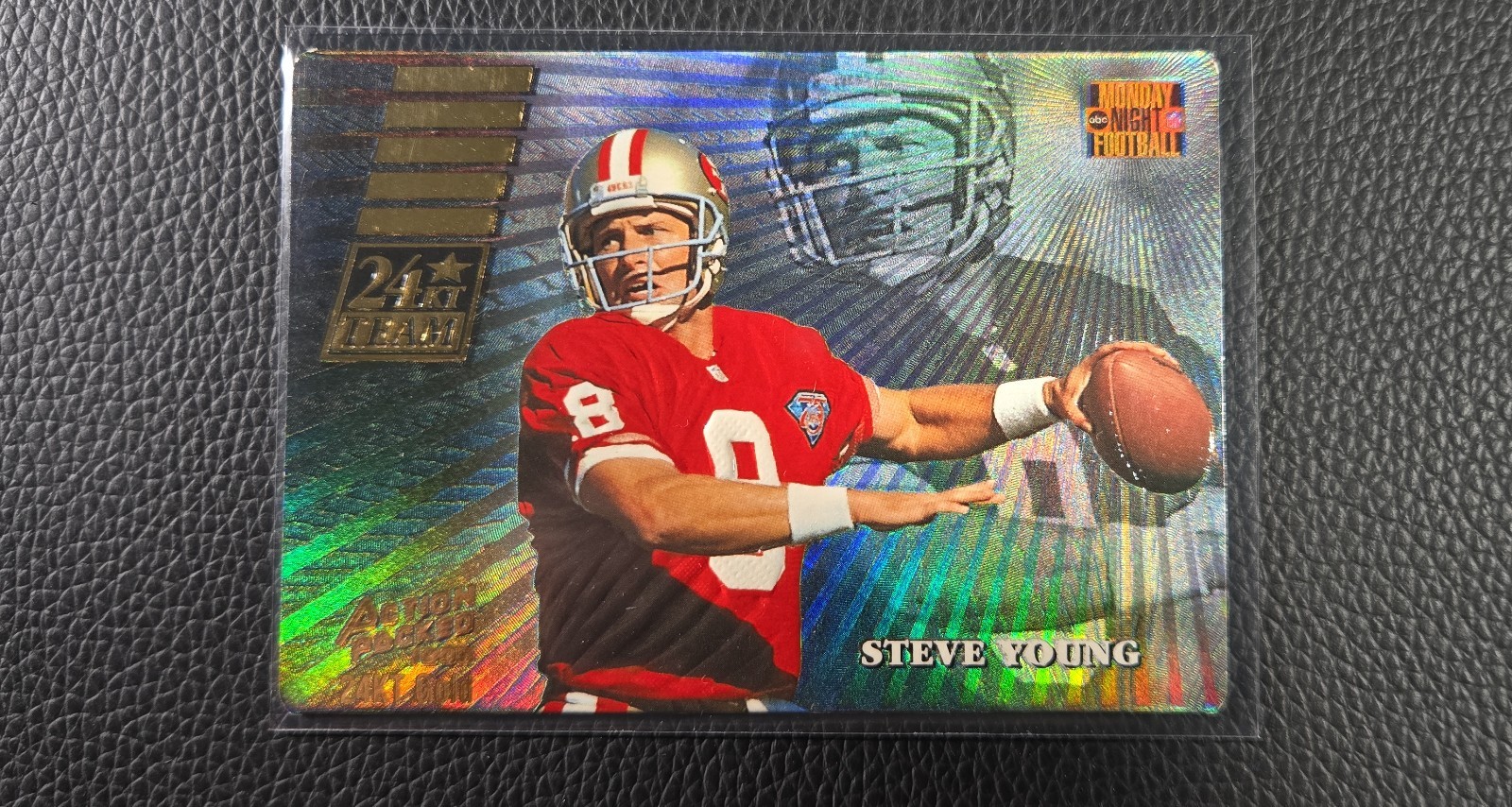 1995 Action Packed Monday Night Football - 24kt Gold Team Steve Young #5 Insert