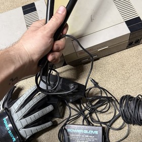 Nintendo NES Power Glove Console Bundle Lot CONTROLLERS JOYSTICK LOOK RARE