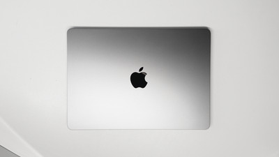 Apple MacBook Air 13'' M3 | 2024 | 24 GB RAM | Space Grey | Neuwertig