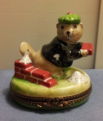 GENUINE LIMOGES BEAVER MASON/BRICKLAYER TRINKET BOX - NOW ON SALE!!!