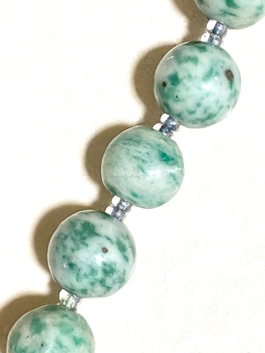 Green White Dyed Agate Necklace, Large Matte Gemstone Beaded Necklace - Picture 7 of 12