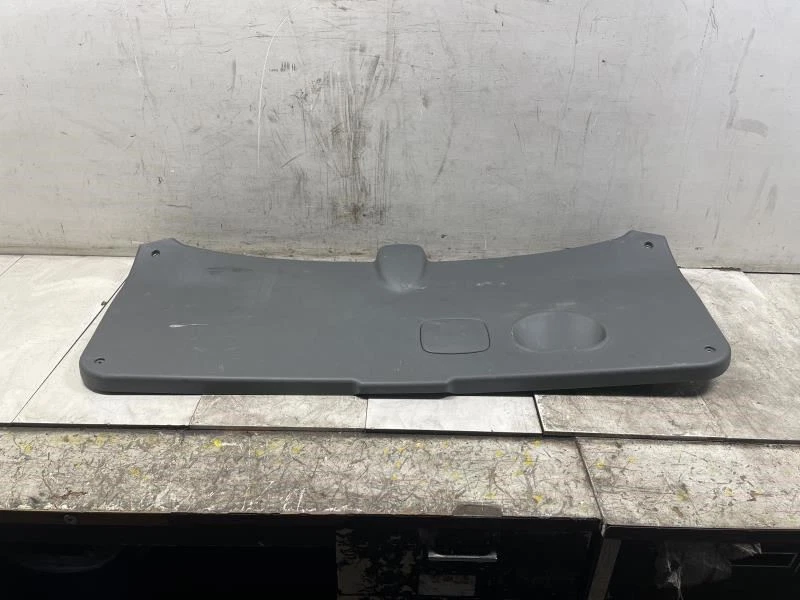 Hyundai Santa Fe 2003 portón trasero panel de ajuste inferior OEM+ Foto 2 de 4