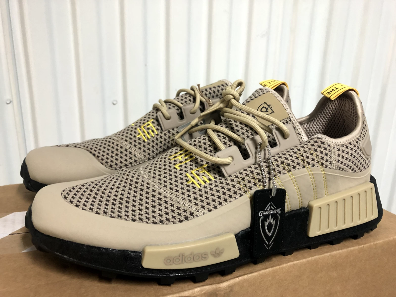YEEZY Adidas NMD R1 TR MARVEL GROOT Guardiani della Galassia 9 GX1208 Sneaker alla moda