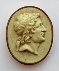 EARLY 19TH CENTURY GRAND TOUR WAX PORTRAIT CAMEO, UNKNOWN ROMAN DIGNITARY. A/F.