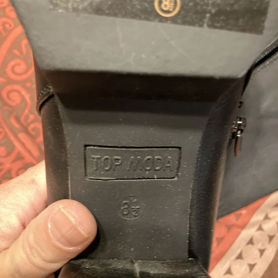 Top Moda Botas Negras Gamuza Tacón Sobre la Rodilla Talla 7 M Cuero Negro Tacón 3” Foto 4 de 4