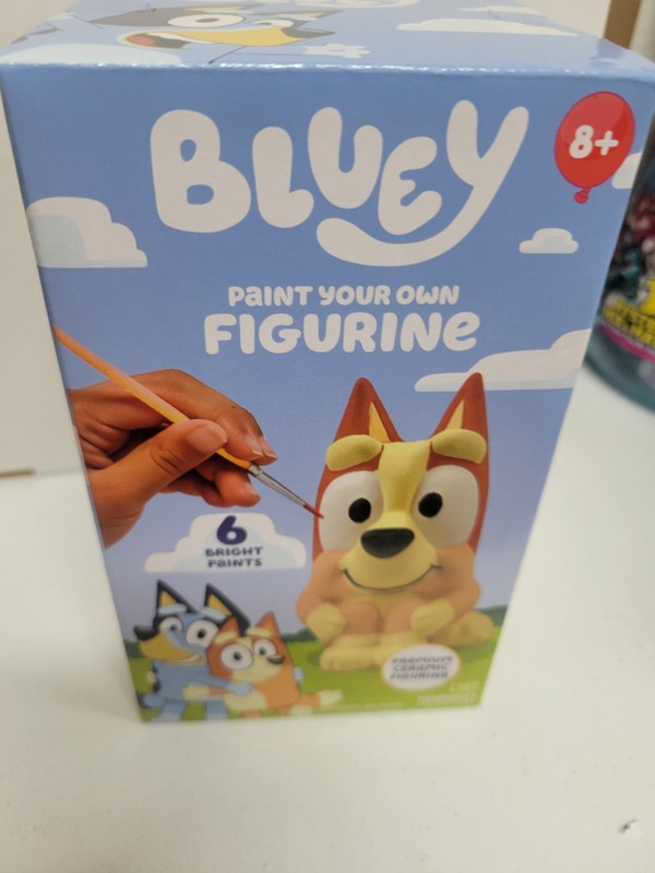 Bluey Paint Your Own Figurine Ceramic Figure with 6 Acrylic Paints New