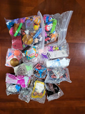 Lot Of 30 Used And Sealed Vintage Retro Toys From 1990s/2000s, Fast Food Toys