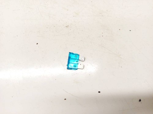 Volkswagen Passat 2006 Fuses 15, Genuine #2729715-44