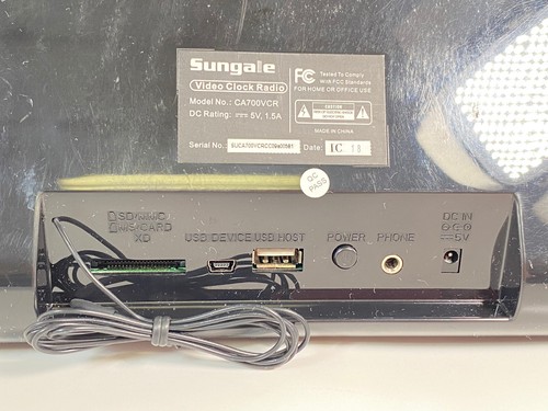 Sungale CA700VCR Digital Photo Frame - Picture 9 of 11