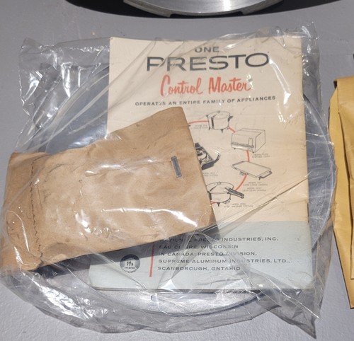 Vintage NEW Presto Pressure Cooker 4 Quart Cook Master Canner Recipe Book Trivet - Picture 6 of 12