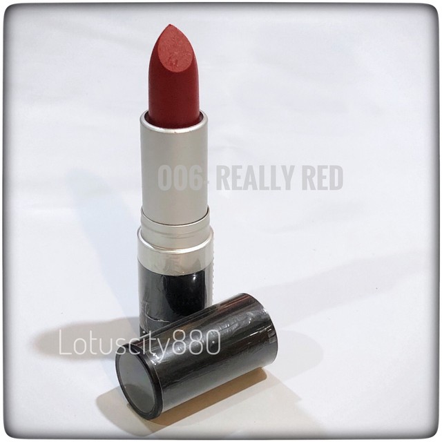 REVLON SUPER LUSTROUS LIPSTICK...( MATTE - 006- REALLY RED ) REVLON SUPER LUSTROUS LIPSTICK...( MATTE - 006- REALLY RED )