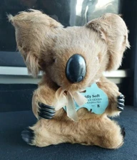 CUDDLY SOFT KOALA STUFFED ANIMAL SOUVENIR. GENUINE KANGAROO SKIN FROM AUSTRALIA