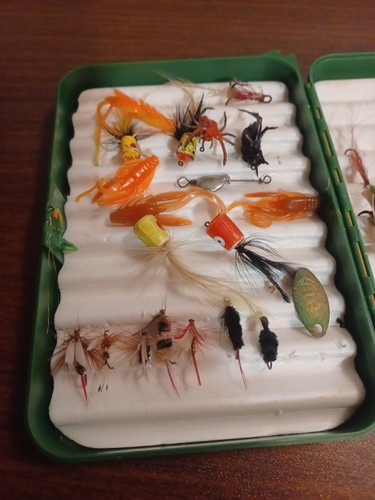 Fly Box Loaded With 35 Fly Rod Fishing Lures - Picture 4 of 7