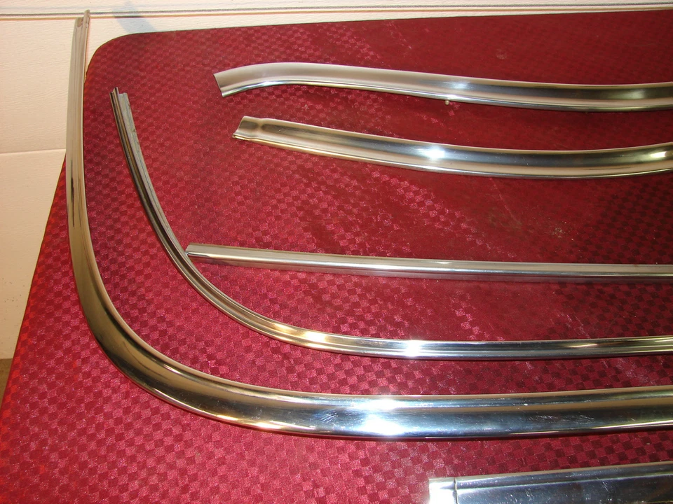 56 凯迪拉克 DEVILLE 系列 62 COUPE 后窗装饰套装 — 第 4/4 张图片