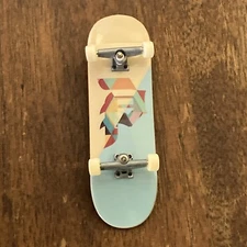 Tech Deck Primitive Skateboard Fingerboard DLX Pro Pack