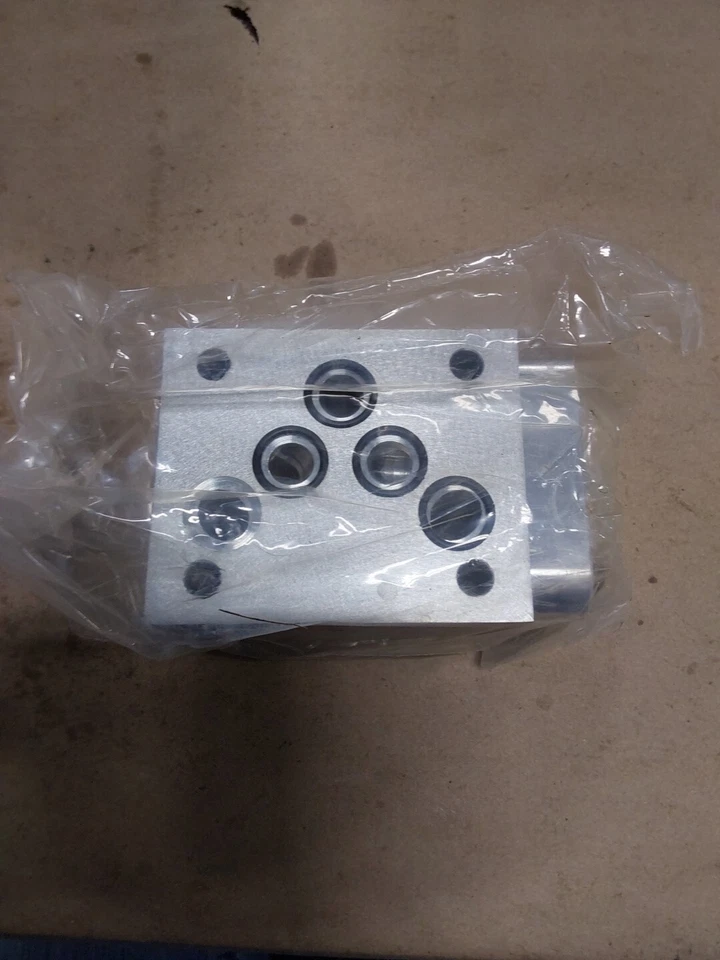 Coletor hidráulico Sun Hydraulics BBA 1KD4-AC NOVO E118 - Imagem 2 de 4