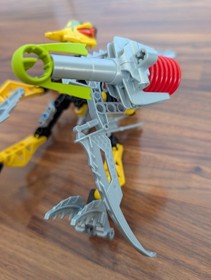 Lego #8696 Bionicle Mistika Bitil, 100% Comp W/ Instructions & Ghost Blasters!!