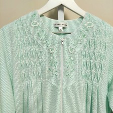 Miss Elaine Mint Green Seersucker Full Zip Housecoat Embroidered Preppy Grandma
