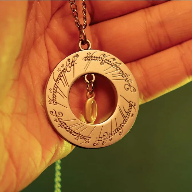 Collier One Ring FaNaTtik coffret cadeau idéal pour fan du Seigneur des Anneaux